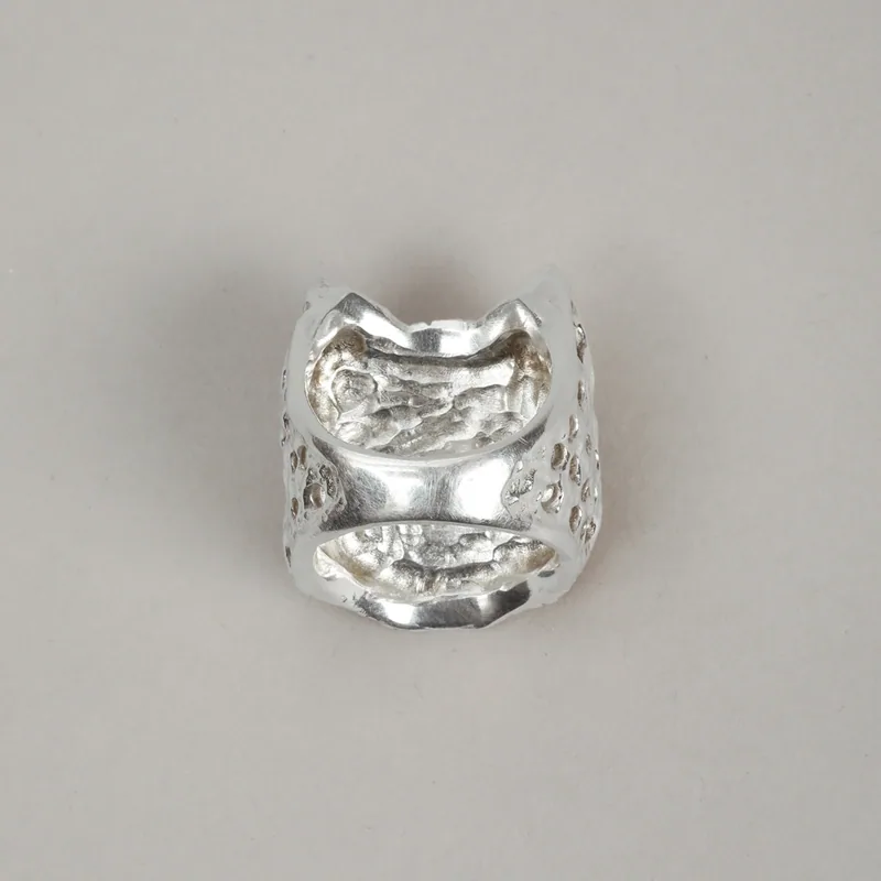 Red Nosed Cat Ring – Göran Kling