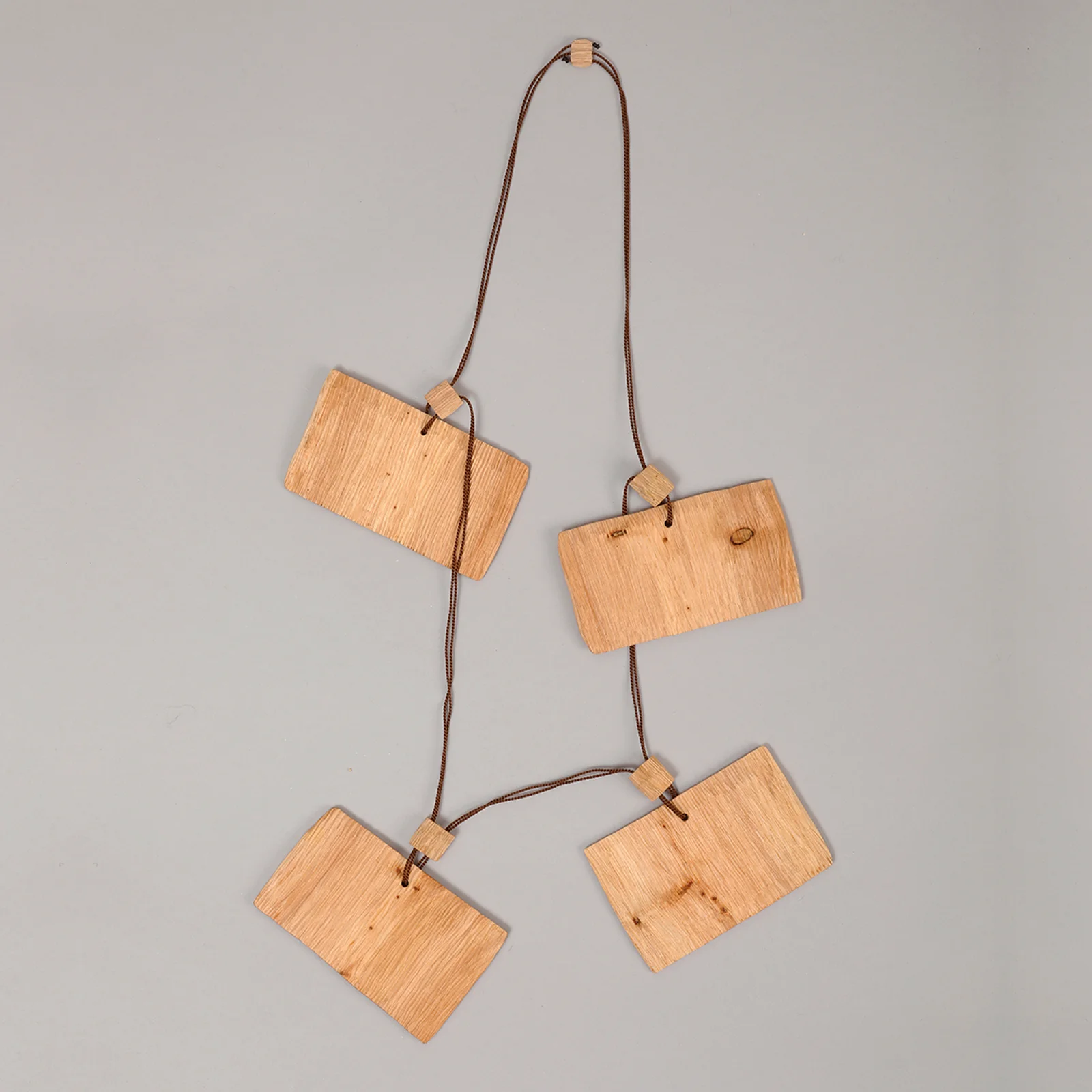 Halsband — bild 1 av 4