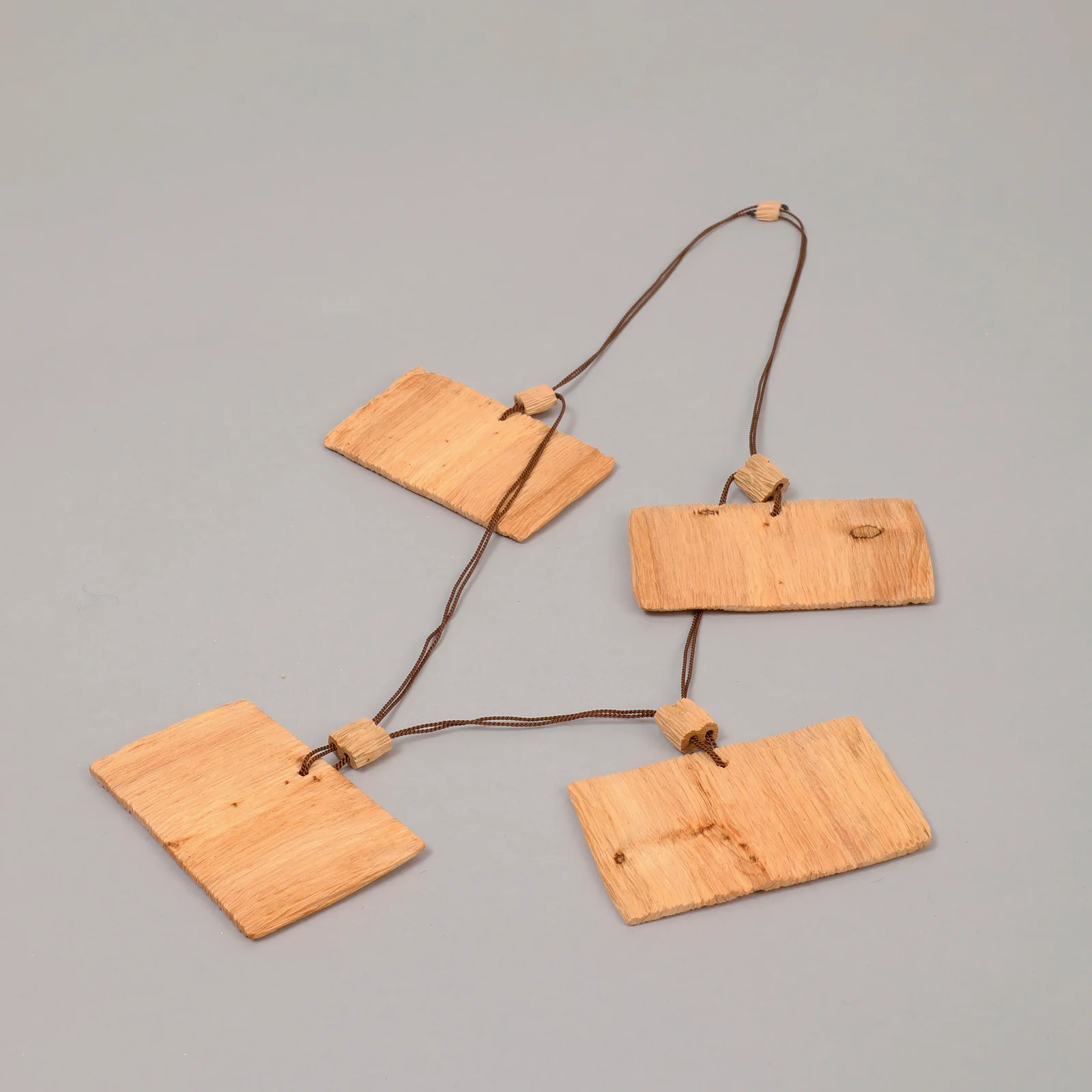 Halsband — bild 2 av 4