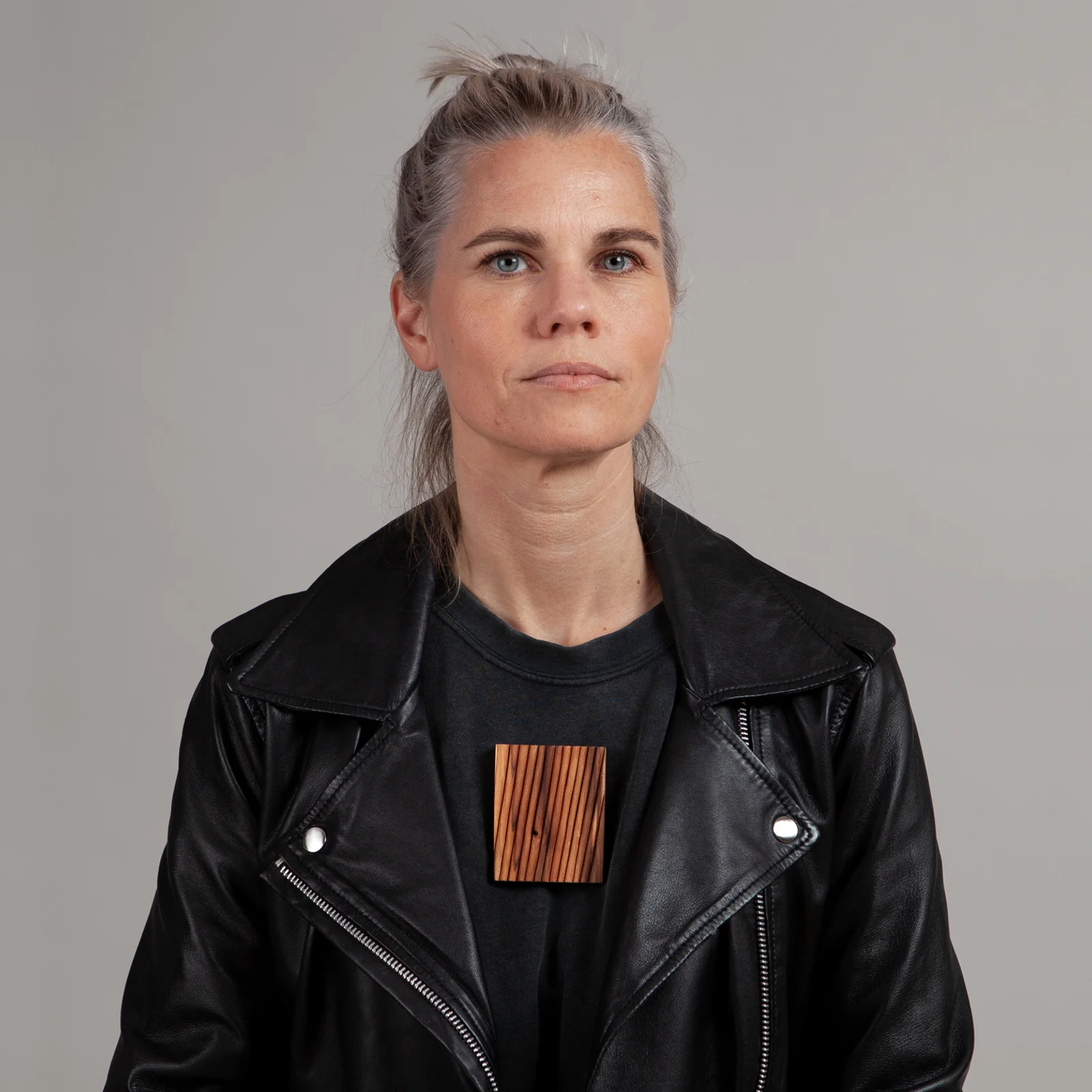 Posture V — bild 4 av 4