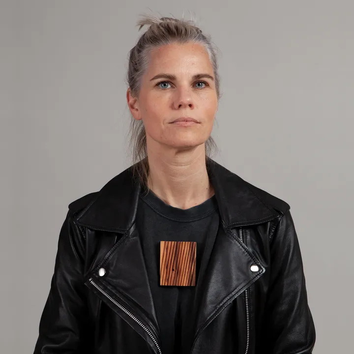 Posture V — Ketli Tiitsar